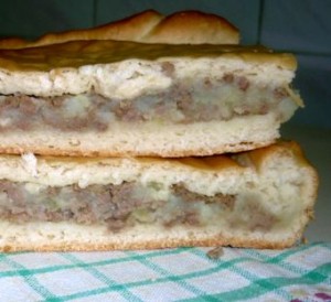 пирог с картофелем и мясом2