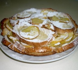 шарлотка из хлеба с  яблоками 1