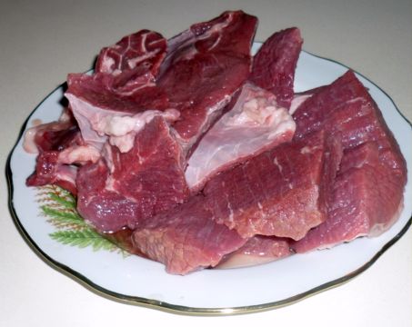 нарезать мясо перв